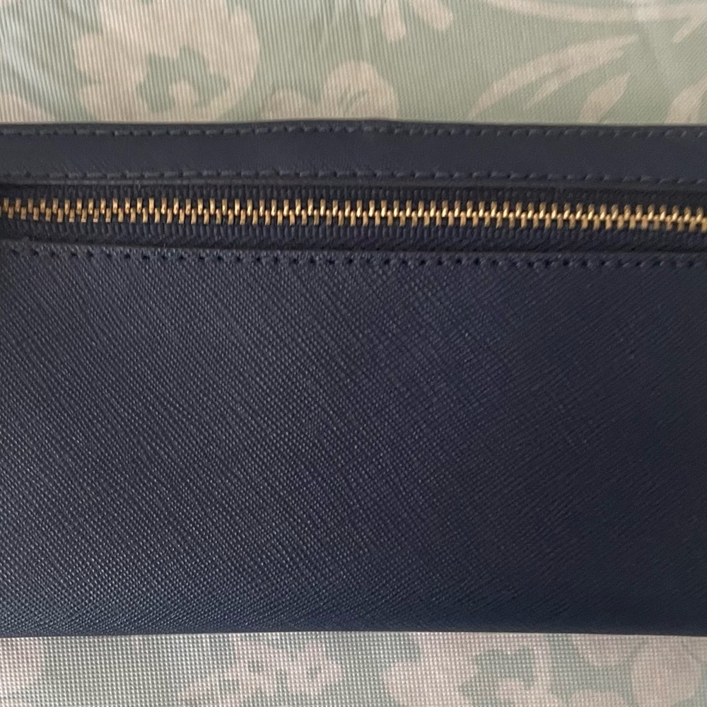 Kate Spade Vibrant Green Satchel and Wallet - Picture 7 of 9